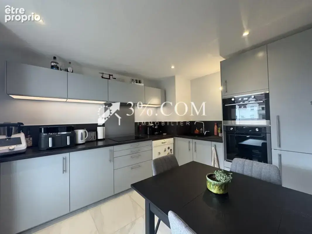 3%COM beau F3 avec terrasse et 2 places de parking- cave - photo 9