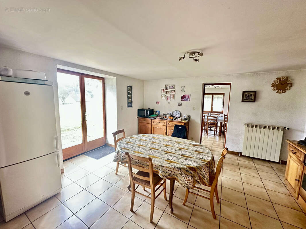 Maison à SAINT-BRESSON