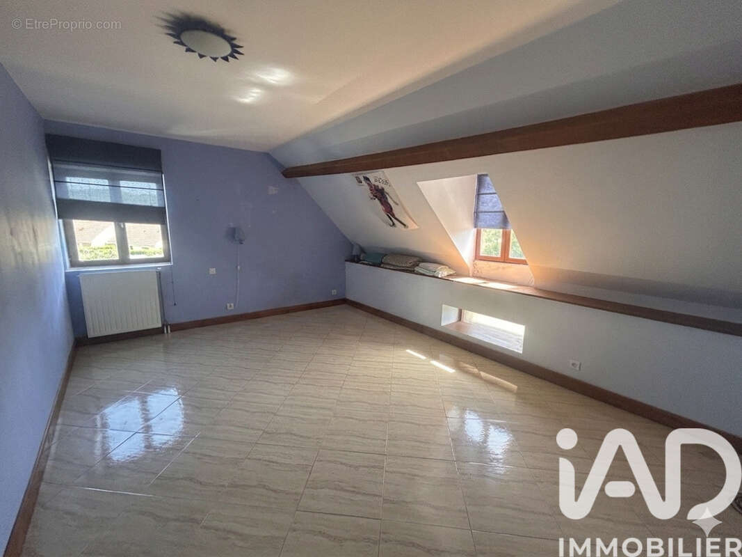 Maison 375 m² à La Celle-En-Morvan  - photo 9