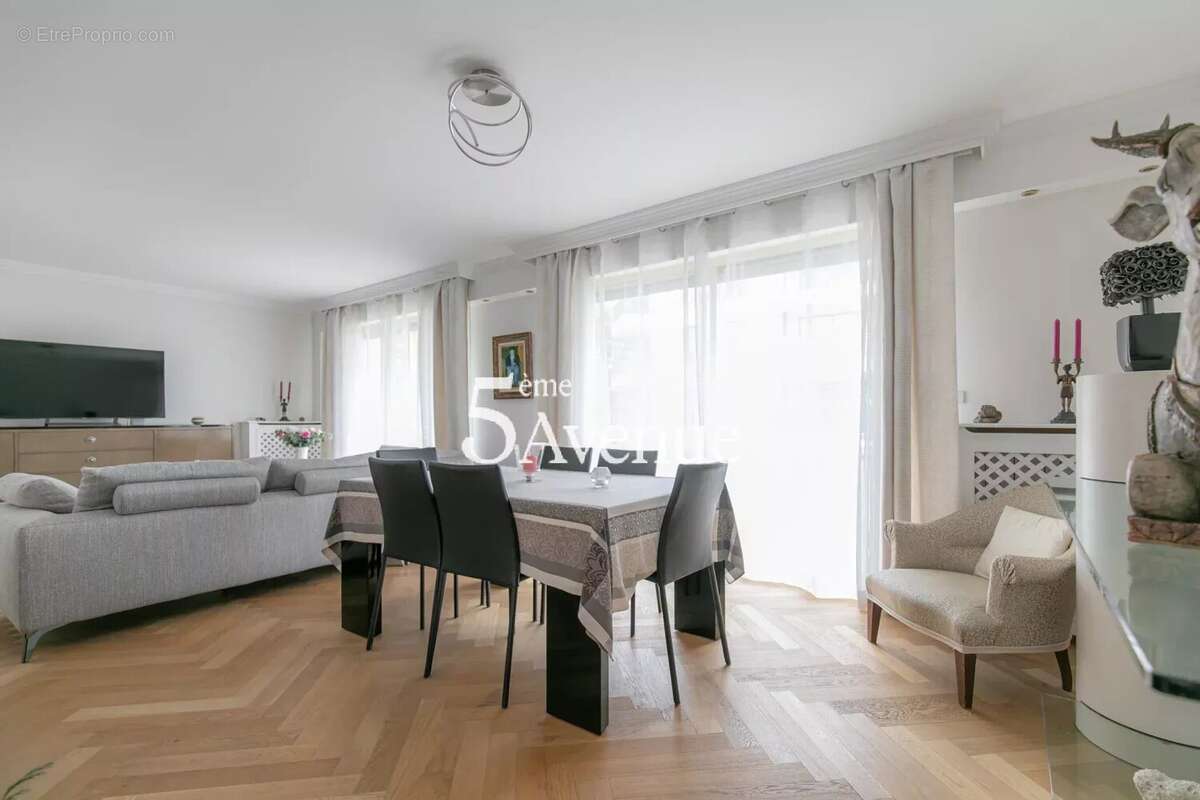 Appartement à SAINT-MAUR-DES-FOSSES