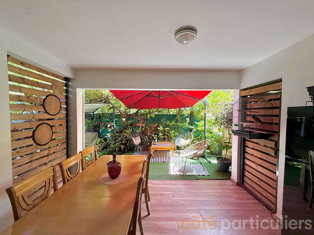 A vendre t4  vide de 71 m² - la saline les bains - photo 2