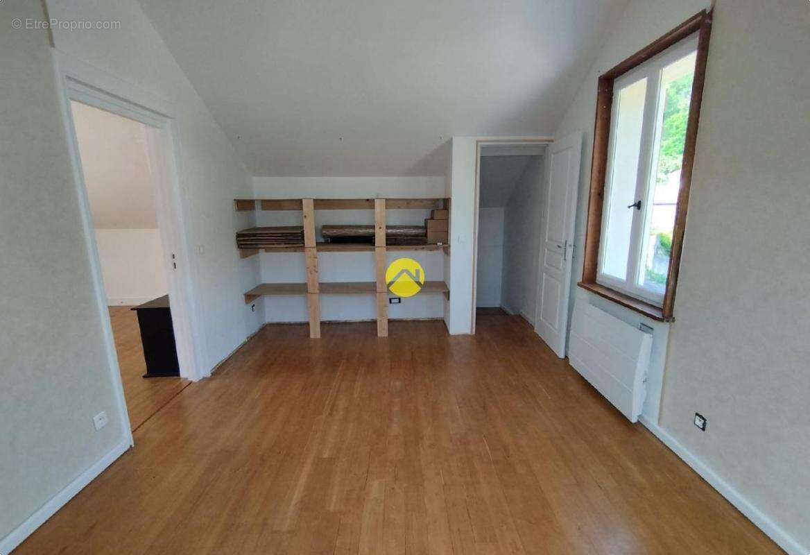 Maison à PUY-GUILLAUME