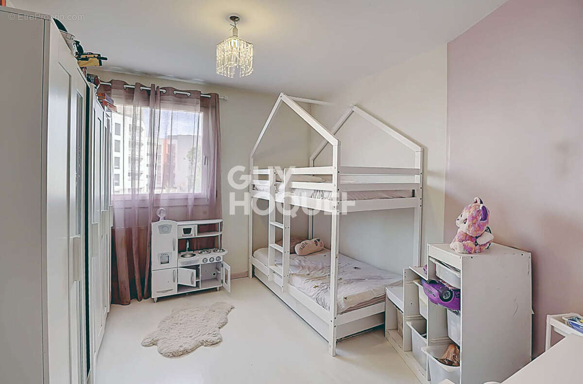 Appartement à BRON