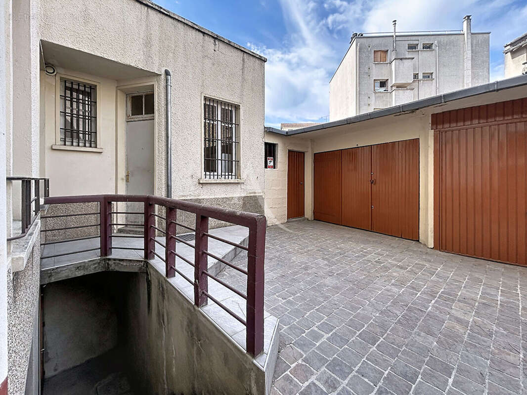Immeuble de rapport en monopropriété ? melun - 263.73 m2 - photo 4
