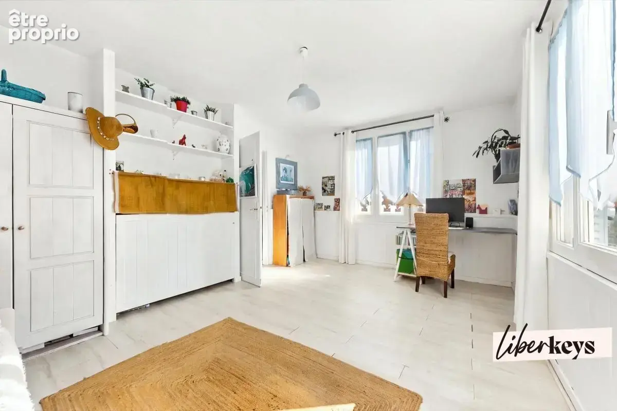 Vernouillet – A 5 minutes de Dreux -  Maison familiale de caractère de 136 m 2 , 4 chambres, terrain arboré de 1 744 m² - photo 12