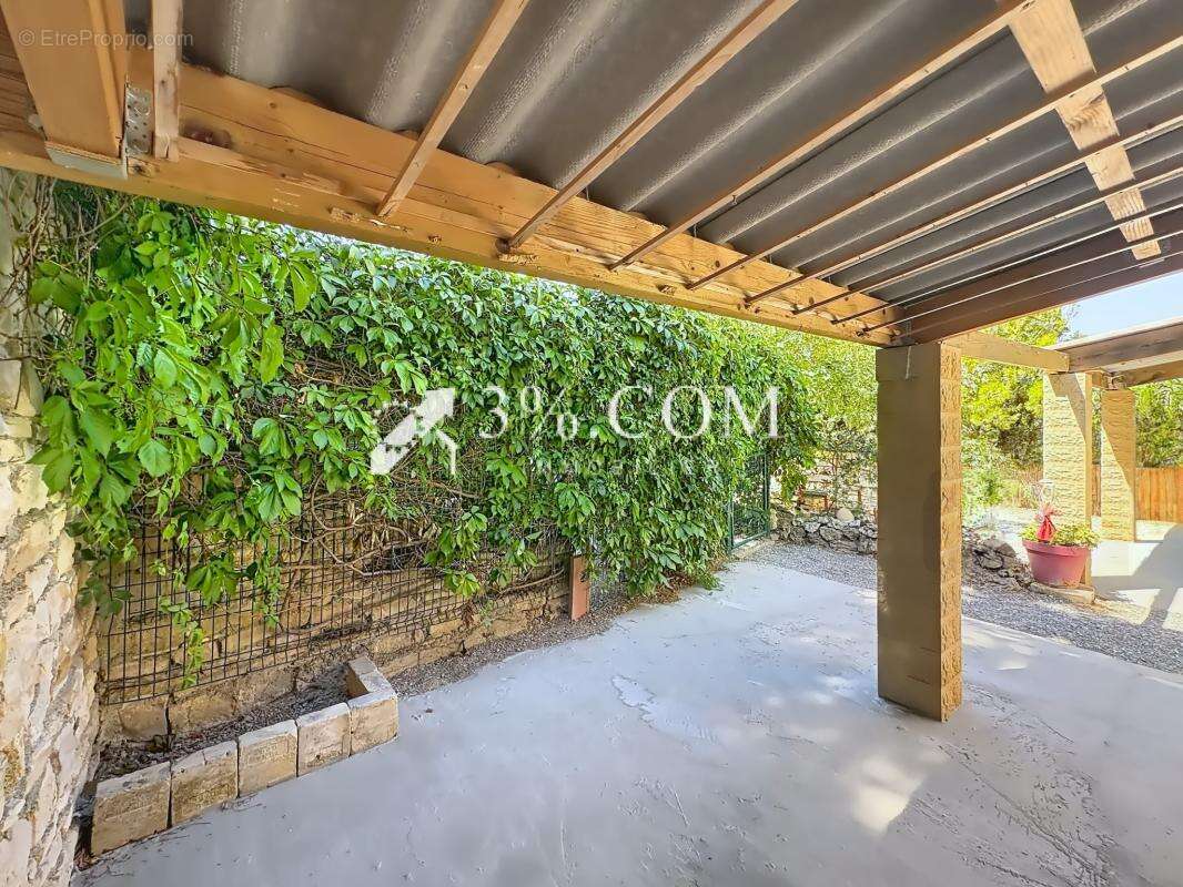 Charmante Maison de 178 m2 dans propriété avec terrain, Port - photo 9