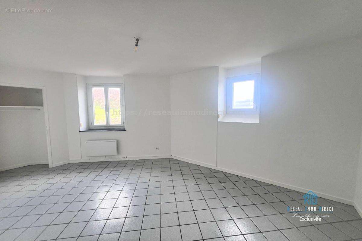 Appartement à CHABONS