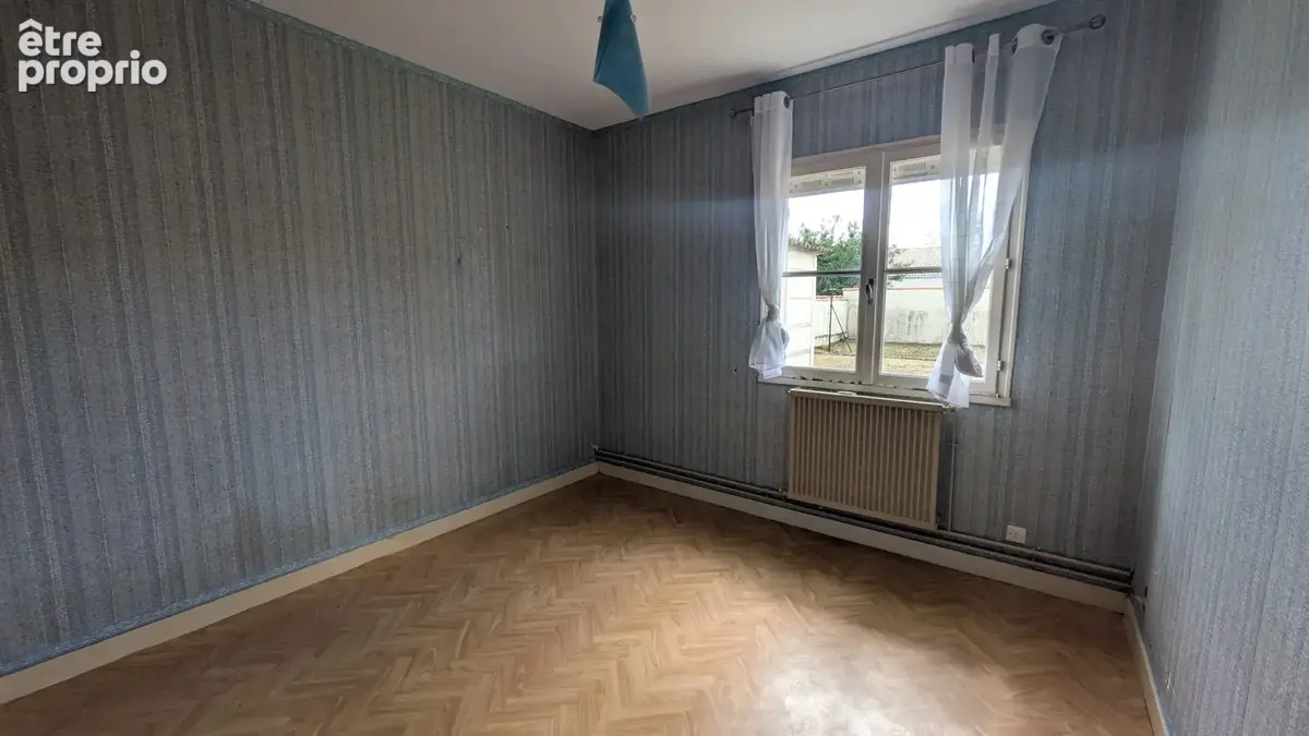 Plain pied - coeur frontenay rohan rohan - 3 chambres - jardin - garage - photo 6