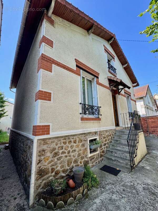 Maison à VILLENEUVE-SAINT-GEORGES