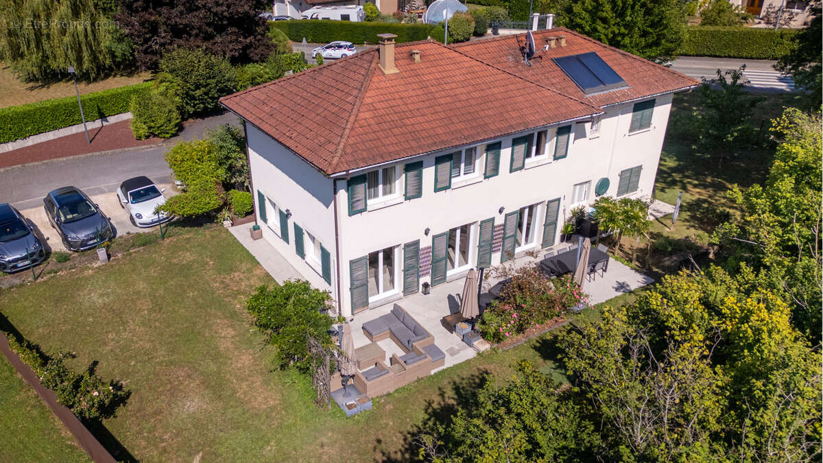 Maison à PREVESSIN-MOENS