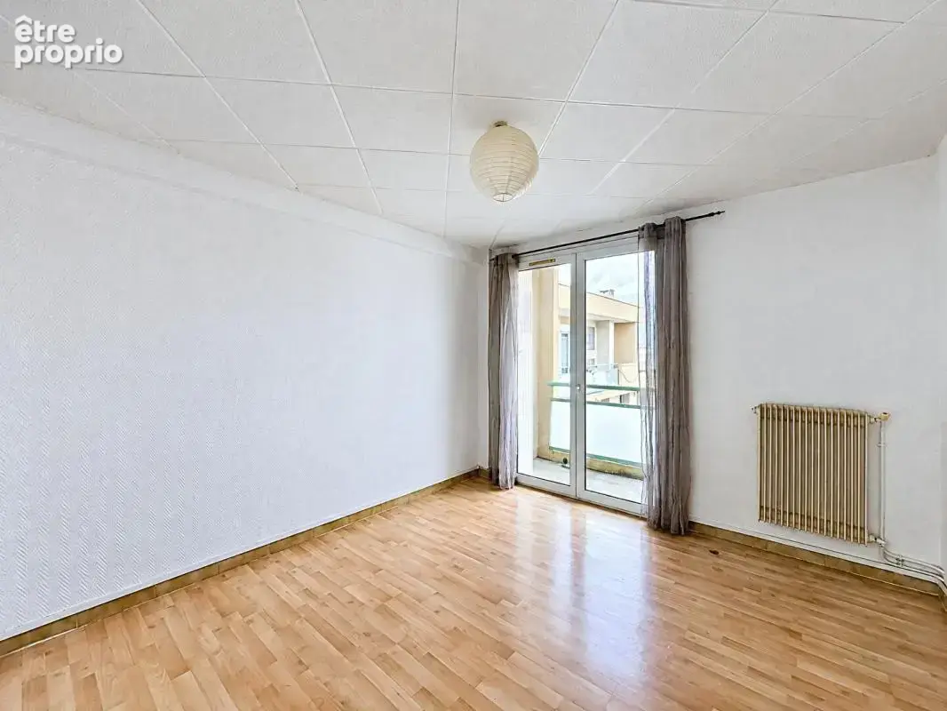 Carcassonne - appartement traversant 76 m² - dernier étage - balcons - parking privatif - photo 6
