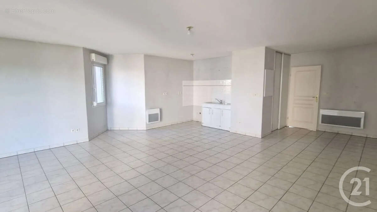 Appartement à JASSANS-RIOTTIER