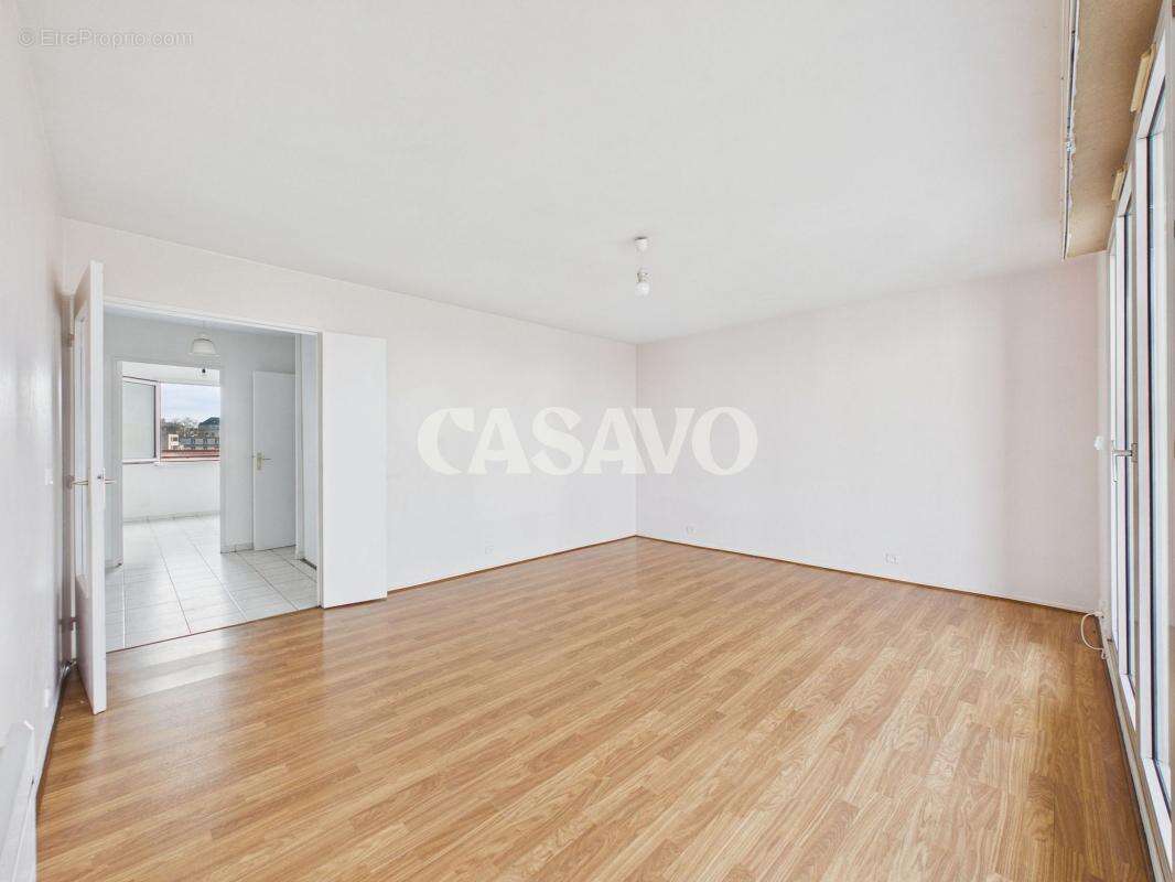 Appartement à LA COURNEUVE