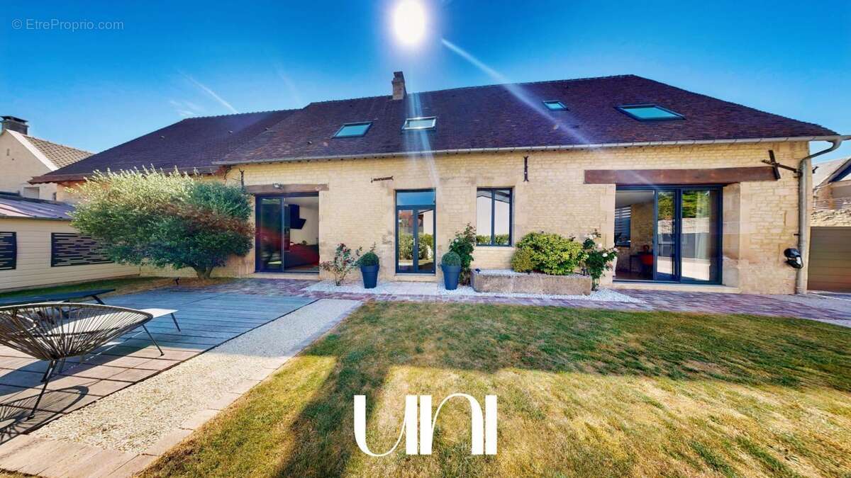 Maison à BRETTEVILLE-SUR-ODON