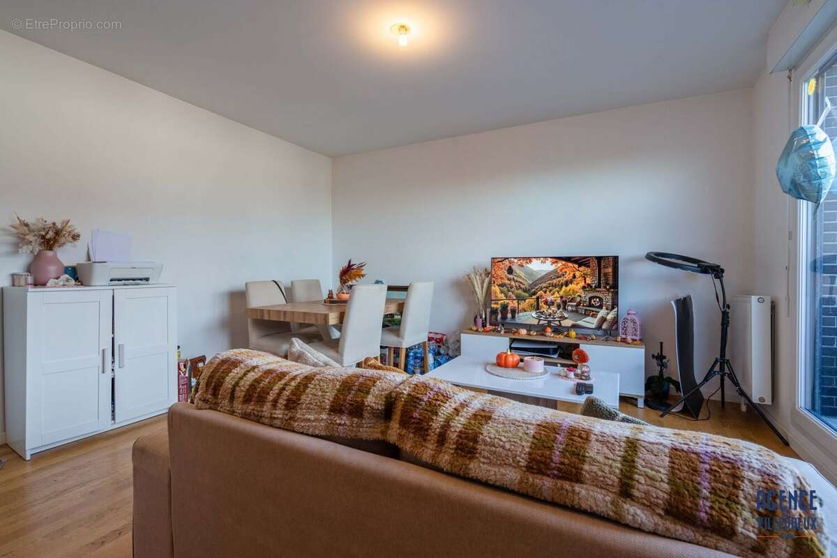 Appartement à VILLEPREUX