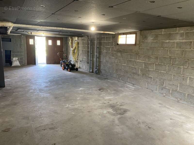Maison familiale au calme avec potentiel à développer - photo 15