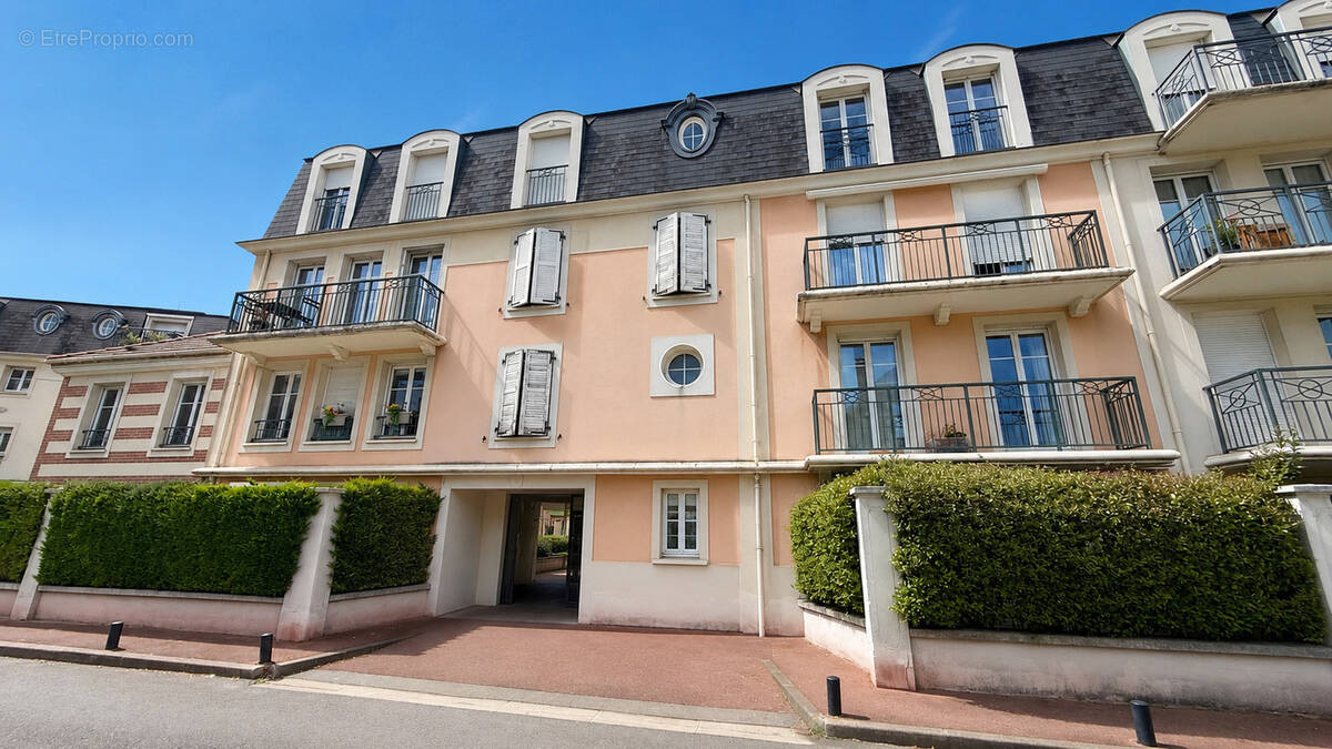 Appartement à SAINT-GRATIEN