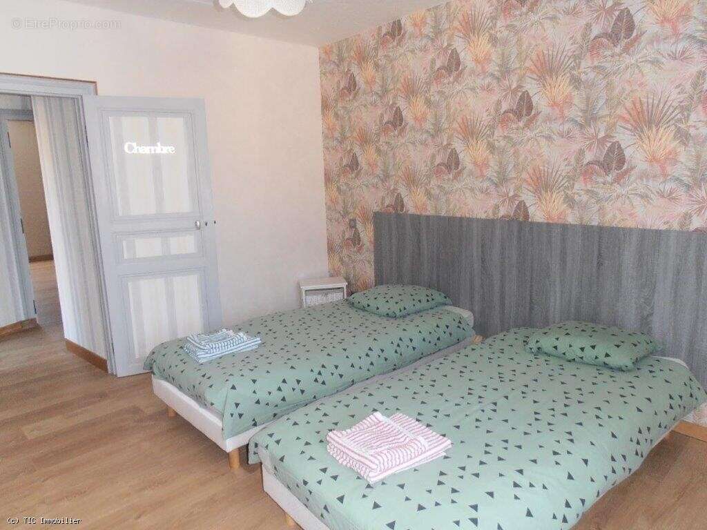 Maison à SAUZE-VAUSSAIS