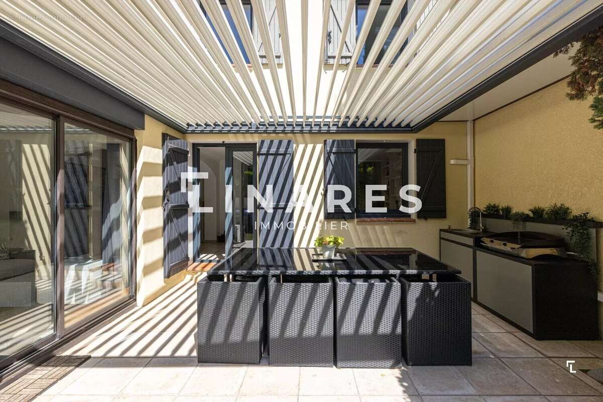 L'APAISANTE - Villa T4 de 121m² - Jardin de 186m² - Parking - 13011 LA VALENTINE - photo 18