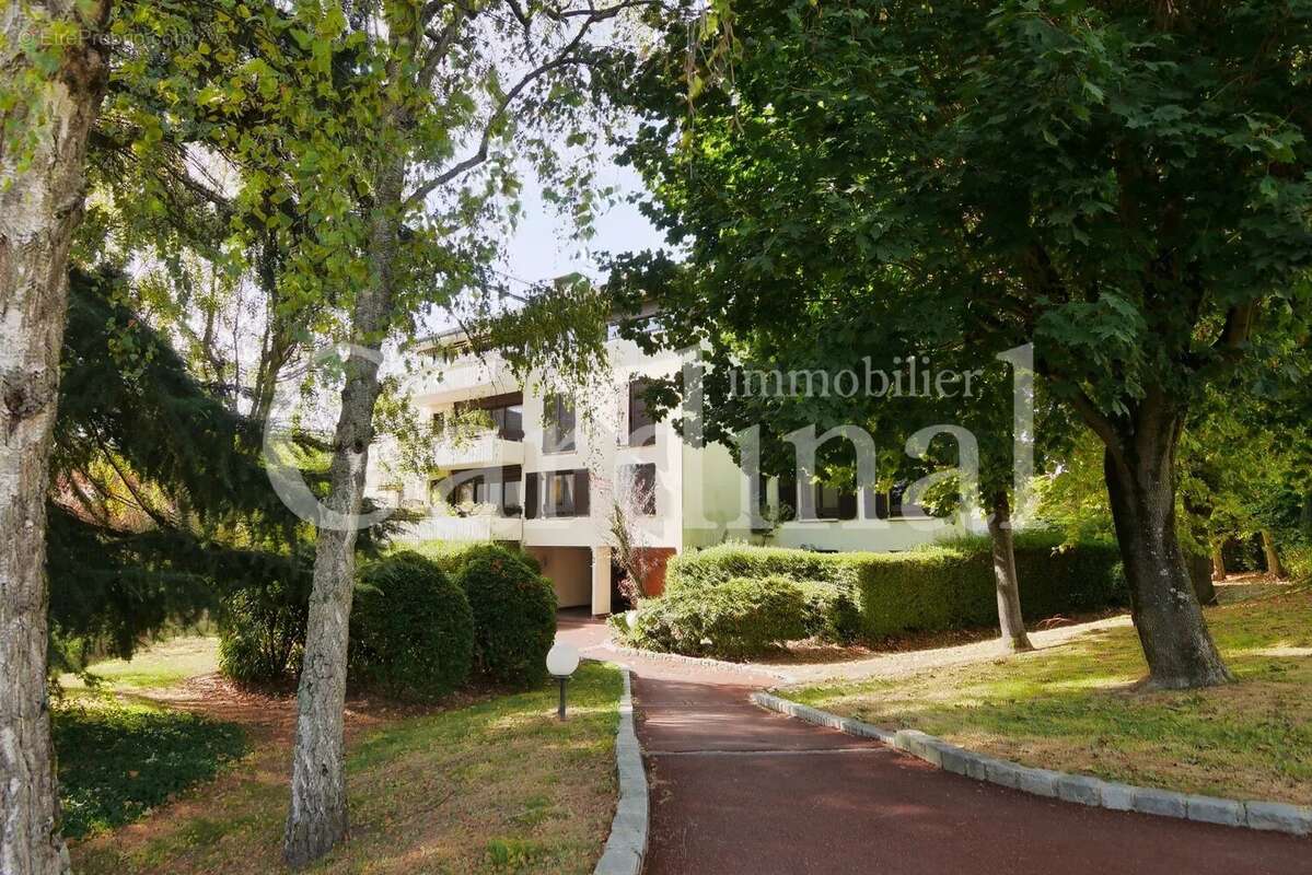 Appartement à NOISY-LE-ROI