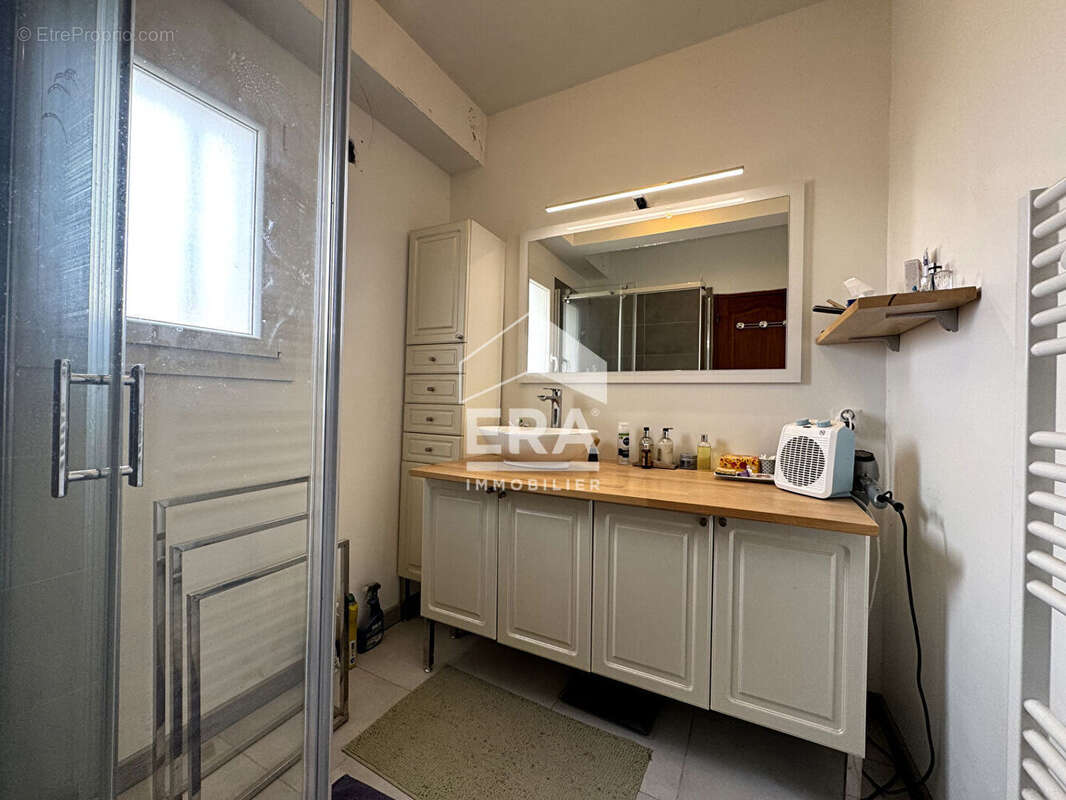 Maison à SAINT-CYR-SUR-MER