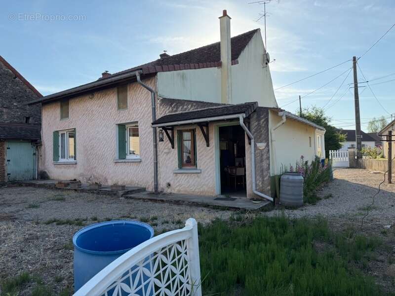 Maison à vendre proche Tournus - Cuisery - 4 pièces-plain-pied- L'ABERGEMENT DE CUISERY (71) à 119 000 € - photo 8