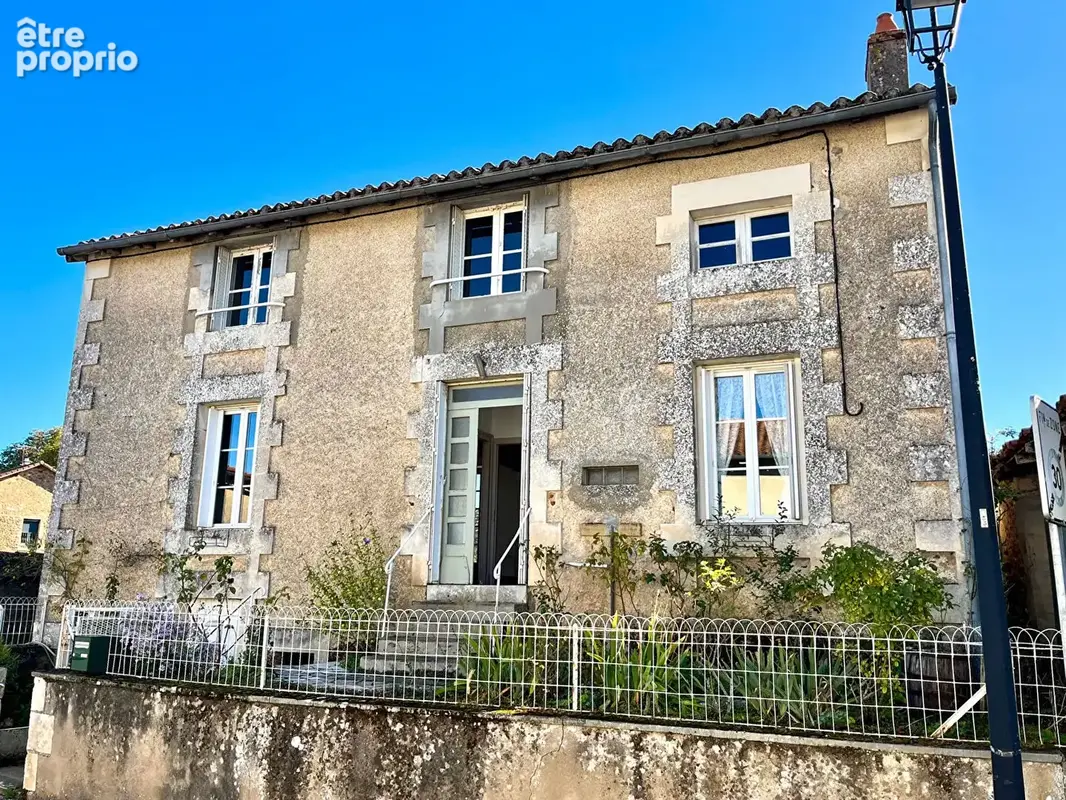 Maison en pierre avec deux chambres, - photo 1