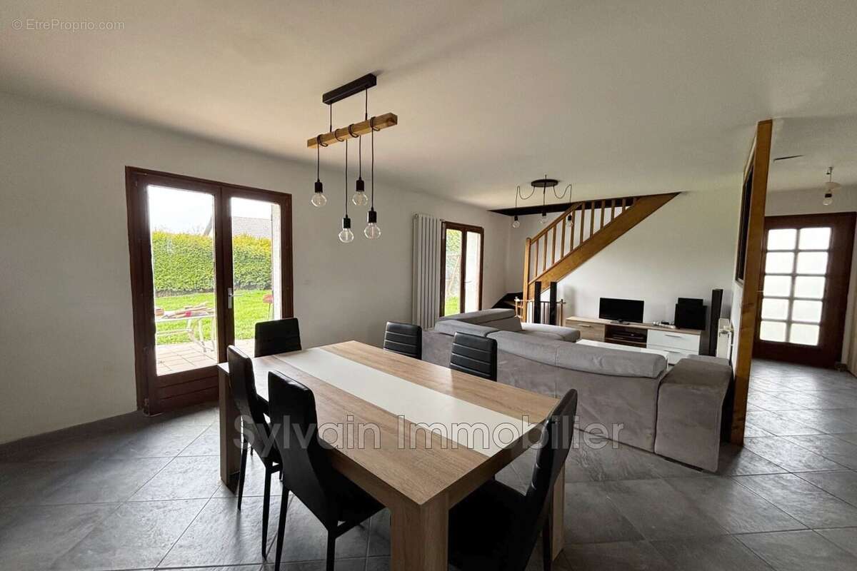 Maison à SONGEONS