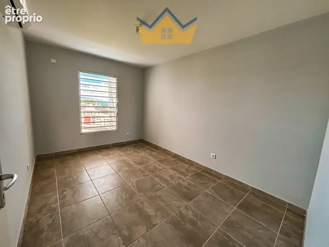 Appartement 5 pièces 111 m² à vendre à Fort-De-France (97200) - photo 8