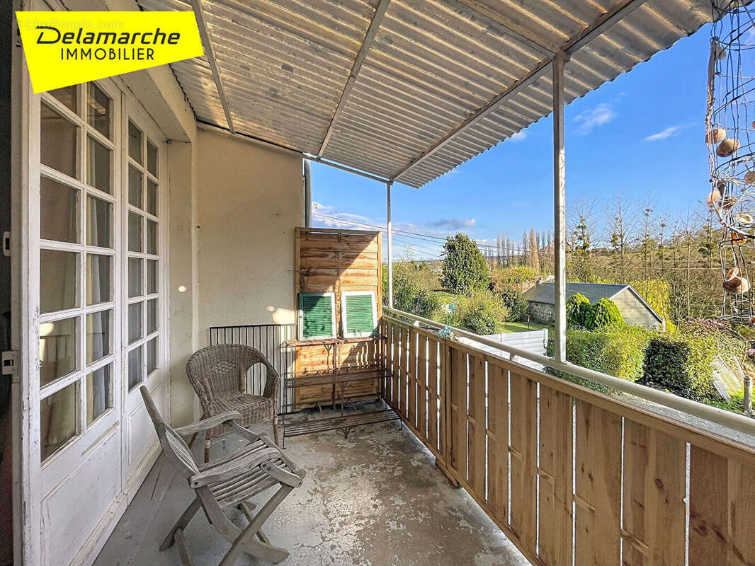A VENDRE : Maison familiale dans le centre bourg de Pont Farcy - photo 2