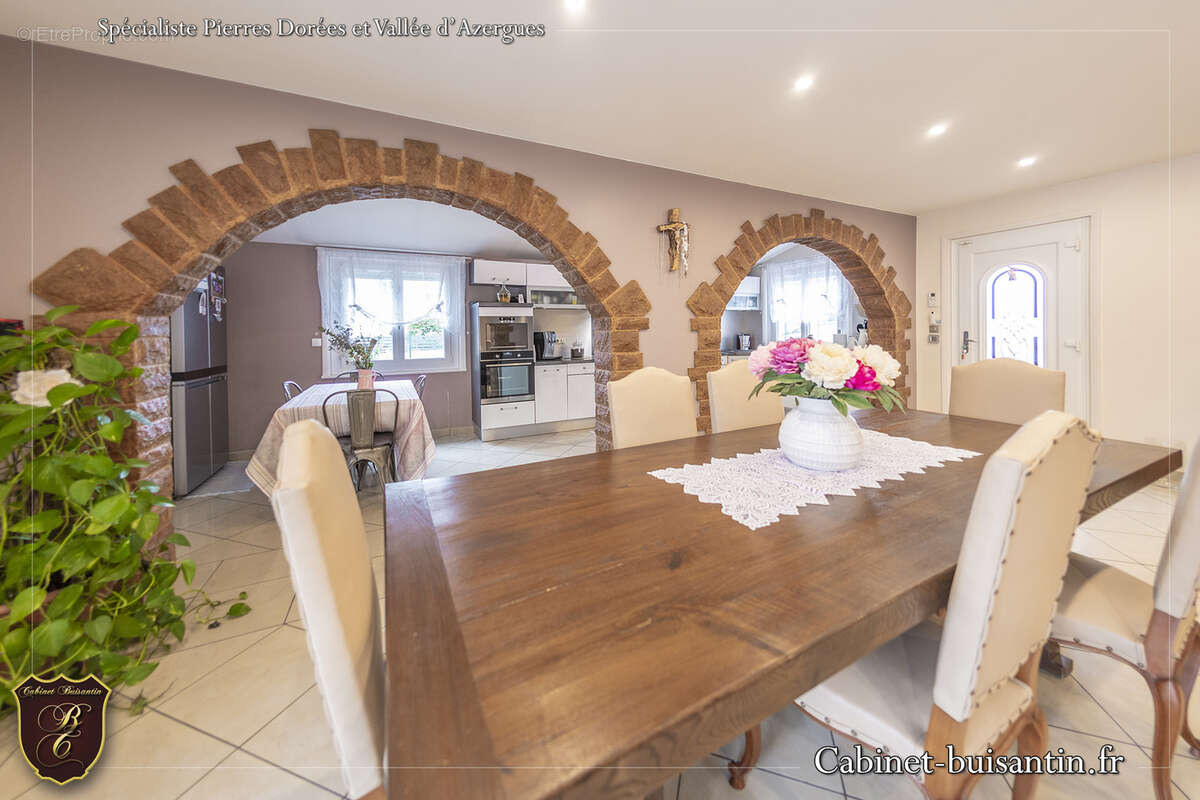 Maison à LE BOIS-D'OINGT