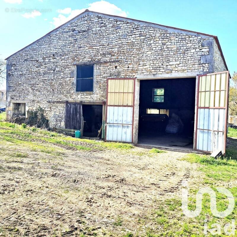 Photo 1 - Maison à SAINT-COUTANT-LE-GRAND