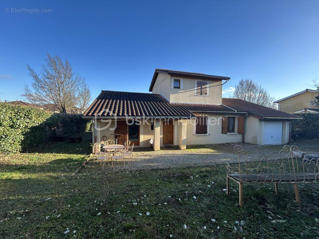 Maison à VILLEFONTAINE