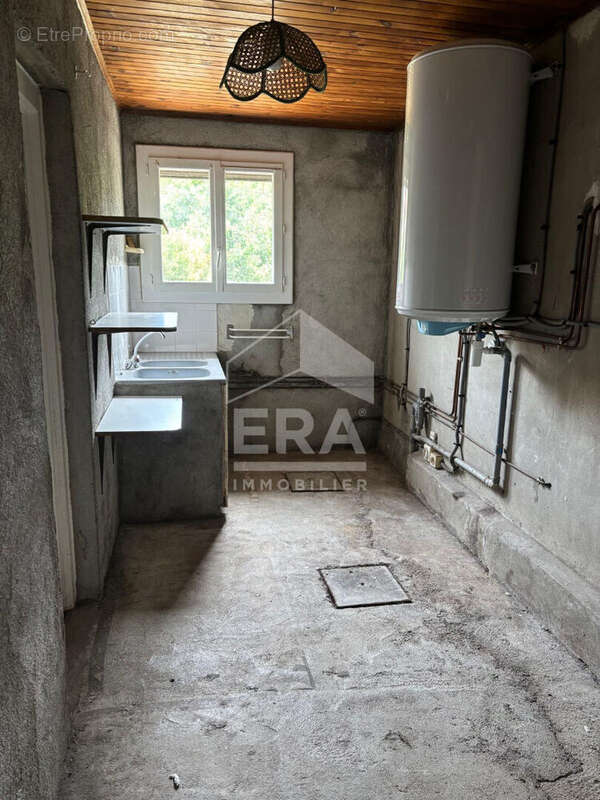 Maison à CHATEAU-ARNOUX-SAINT-AUBAN