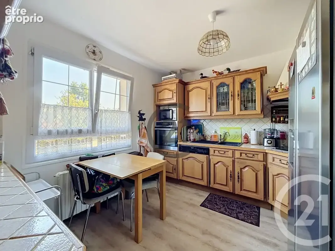 Maison 6 pièces 157 m² à vendre à Varennes-Jarcy (91480) - photo 5