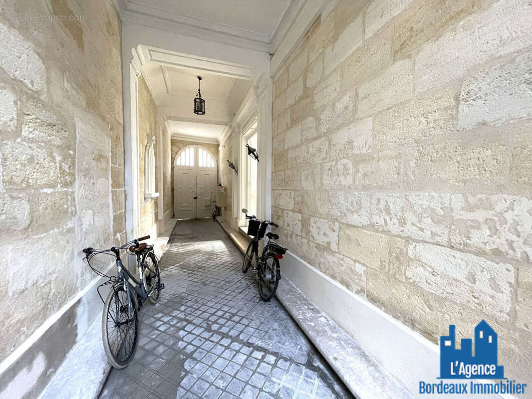 Appartement à BORDEAUX