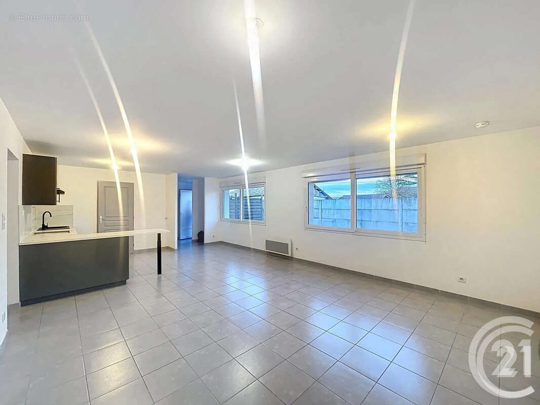 Appartement à REPLONGES