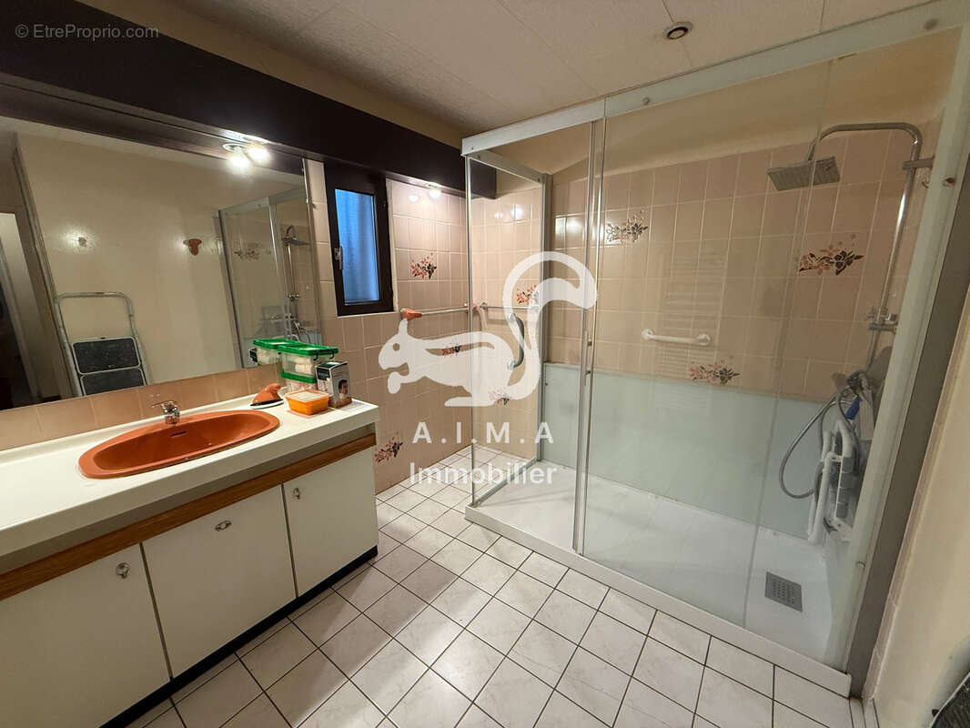 LANTON, proche de toutes commodités, maison 112m2 hab + garage 26m2 sur 1030m2 de jardin - photo 5