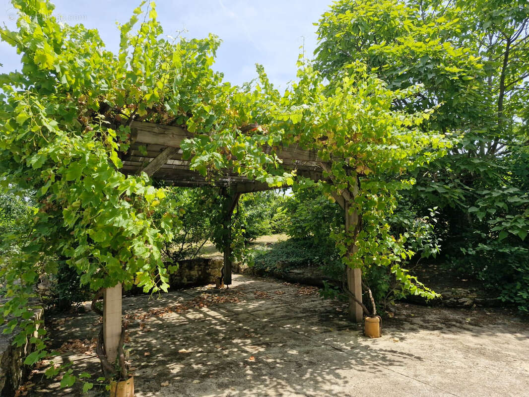 Maison à SAINTE-RADEGONDE