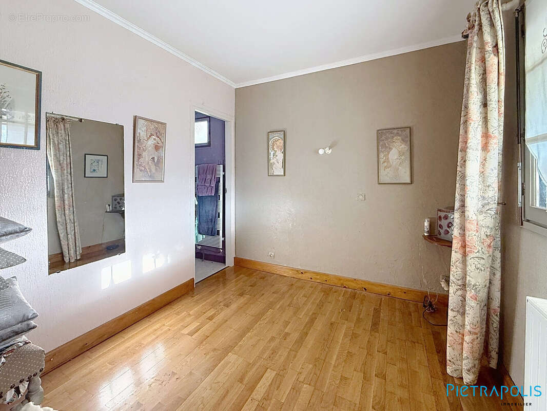 Maison à SAINT-CLEMENT-SUR-VALSONNE