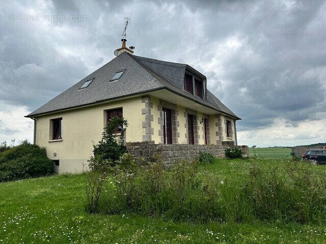 Maison à ESSE