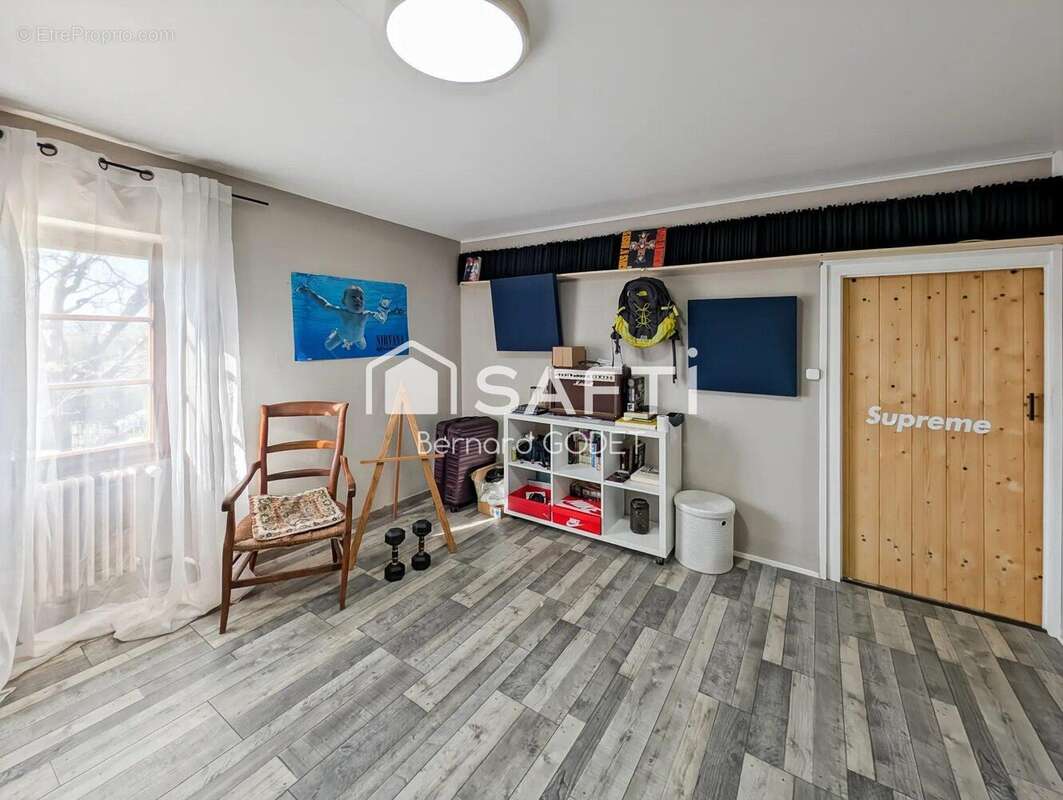 Photo 7 - Maison à LES ADJOTS