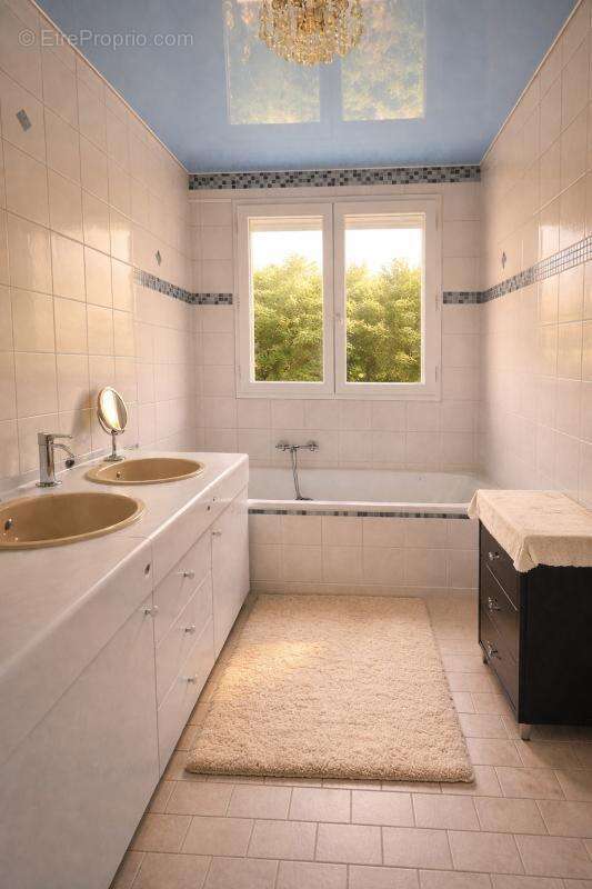 Maison à OZOIR-LA-FERRIERE