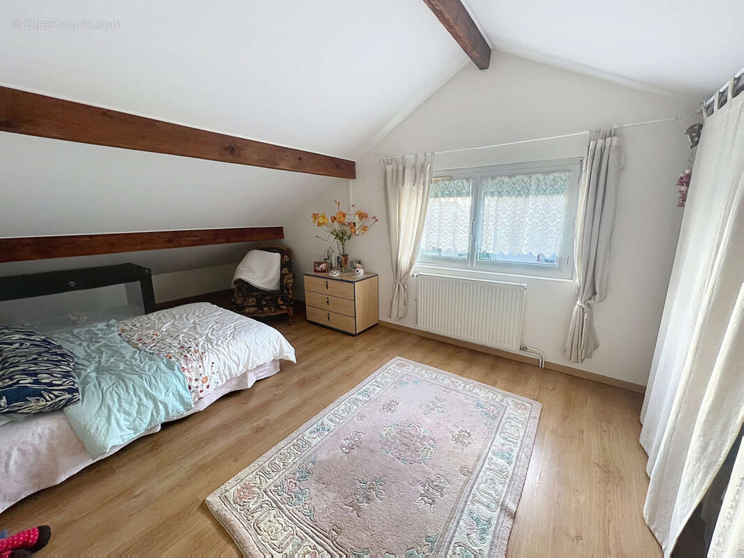 Maison à PARAY-VIEILLE-POSTE