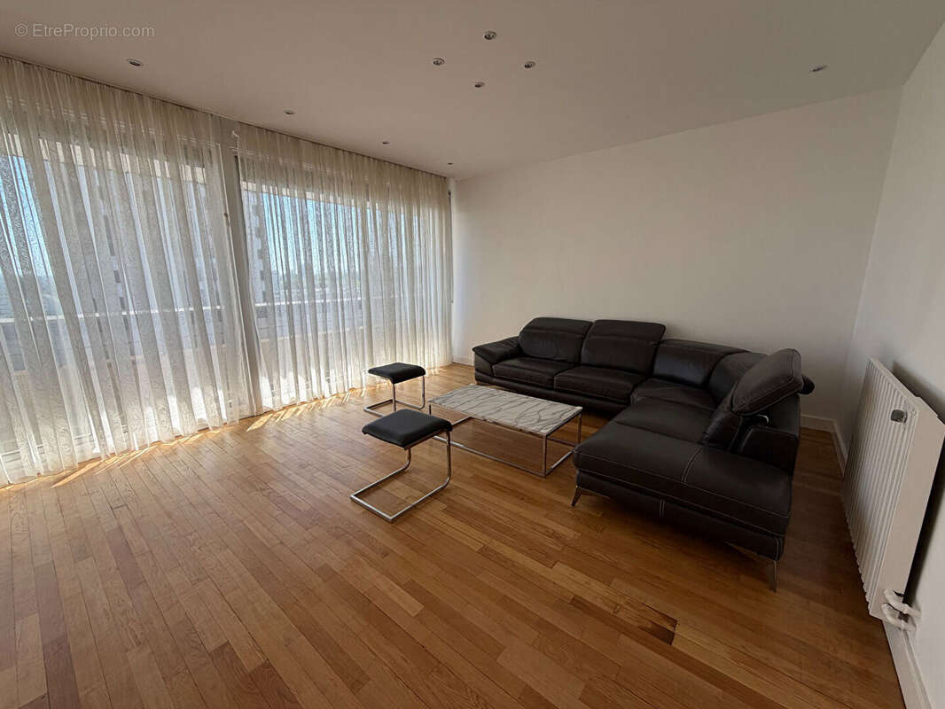 Appartement à SARCELLES