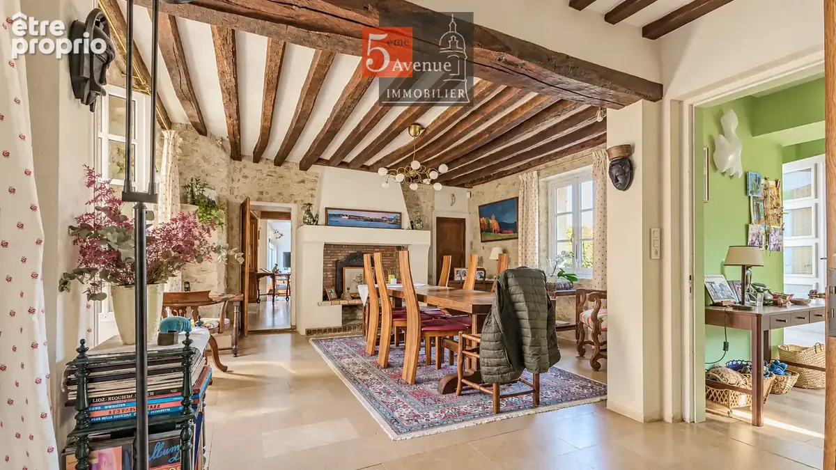 À vendre. Propriété ancienne en pierre de 400m2 avec piscine intérieure - photo 5
