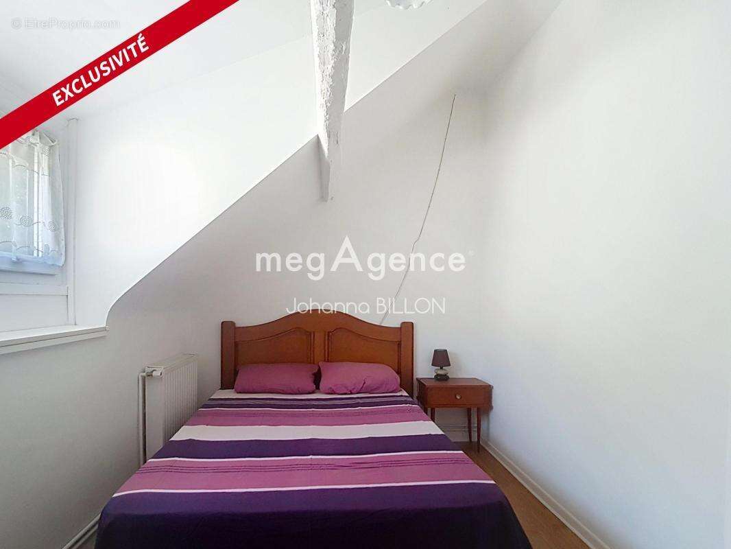 Maison de charme avec véranda, annexes et caves !! - photo 8