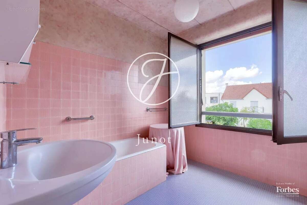 Appartement à SAINT-CLOUD
