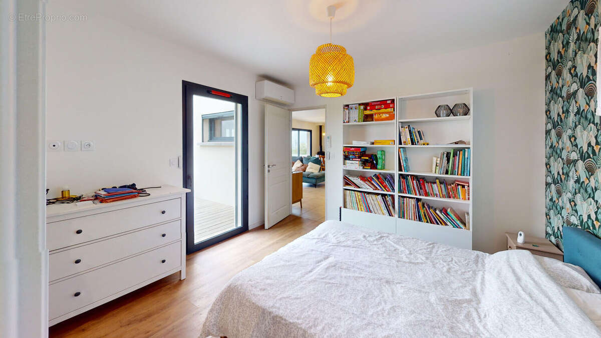 Maison à SAINT-MARTIN-EN-HAUT