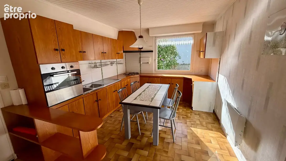 Maison 5 pièces - terrain de 281 m2 - GUILERS - photo 2